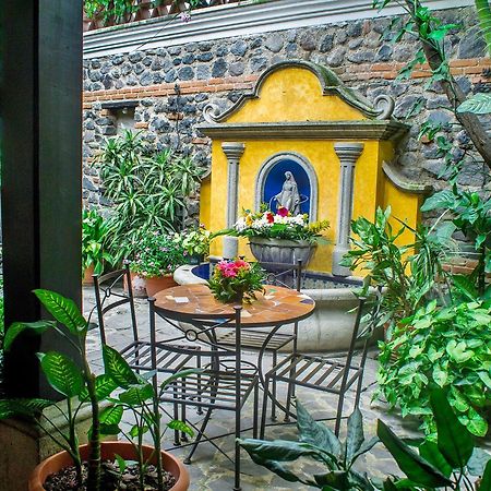 Don Valentino Hotel Antigua Exterior photo