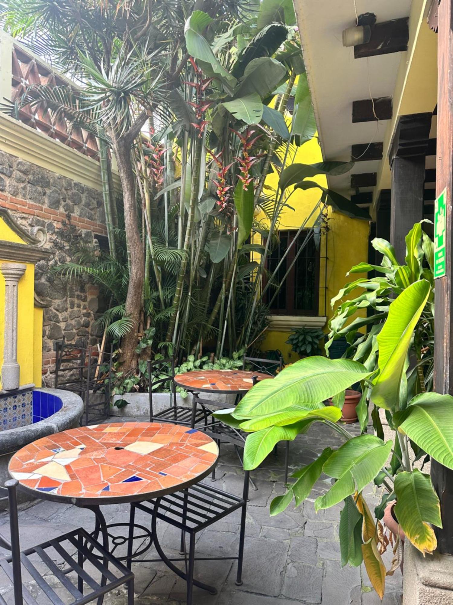 Don Valentino Hotel Antigua Exterior photo