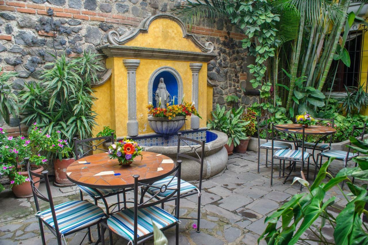 Don Valentino Hotel Antigua Exterior photo